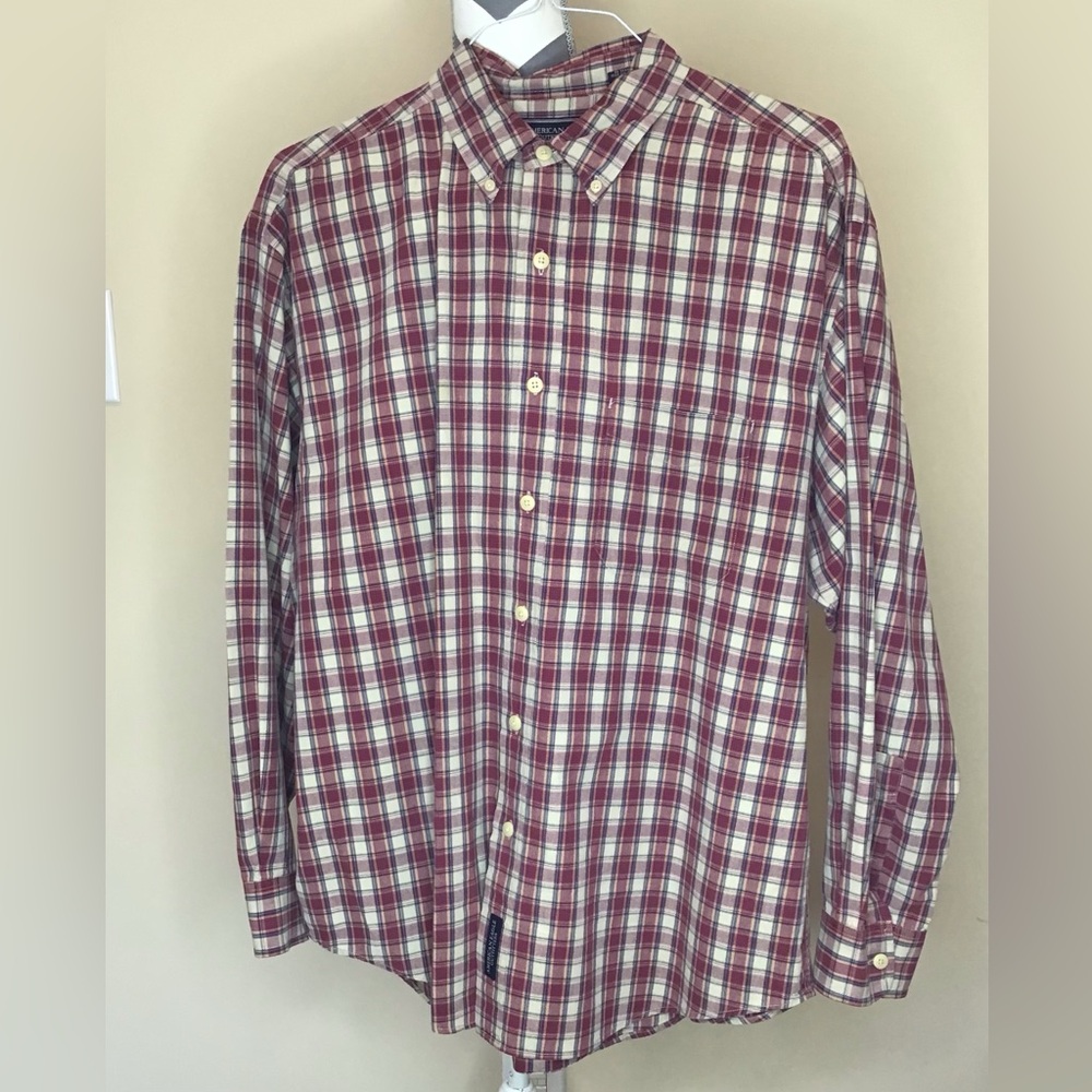 American Eagle Men’s Long Sleeve Plaid Button Down size L